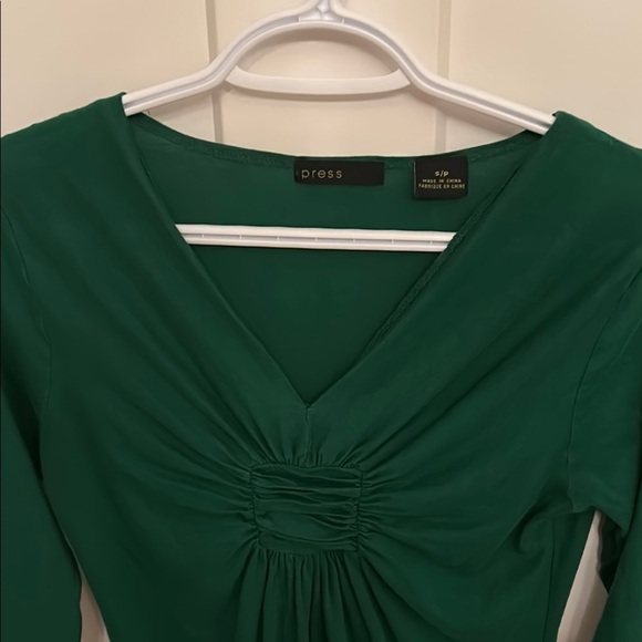 Green Press Ruched Fitted Long Sleeve Too, size S - Picture 2 of 4